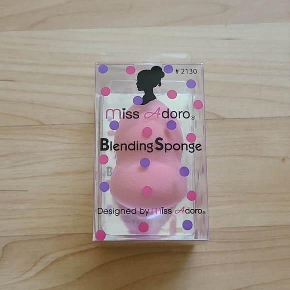 Miss Adoro Blending Sponge - Picture 1 of 2